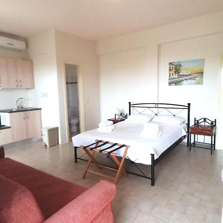 Orizontas Studios & Apartments Свороната Екстер'єр фото